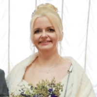 Je suis ravie du travail réalisé par Manyue et son assistant. Ils sont très sympathiques et professionnels. Le travail est très professionnel, très beau montage vidéo et magnifiques photos. Je recommande sans hésiter.--Guilaine