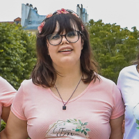 La séance a été faite dans une super ambiance. Manyue a su nous mettre a l`aise. Les photos sont superbes et il y en a beaucoup plus que prévu. Merci pour tout ! ----Marie